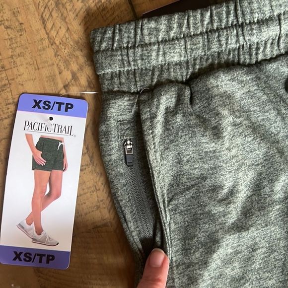 NWOT - Pacific Trail Ladies' Cozy Short
(multiple sizes & colours available ) - Picture 7 of 13